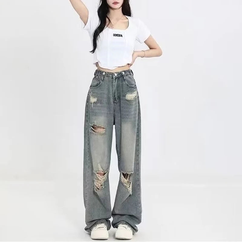 Loose Fit High Waist Jeans